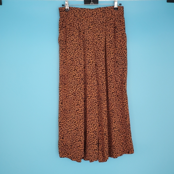 H&M Size 6 Cropped Wide Leg Cheetah Print Pants - Picture 1 of 7